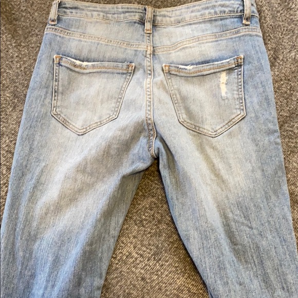 Distressed jeans - Picture 3 of 3